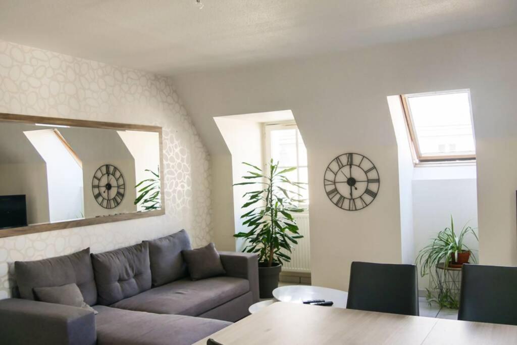 Ferienwohnung Le Cyrius Chalon-sur-Saône Exterior foto